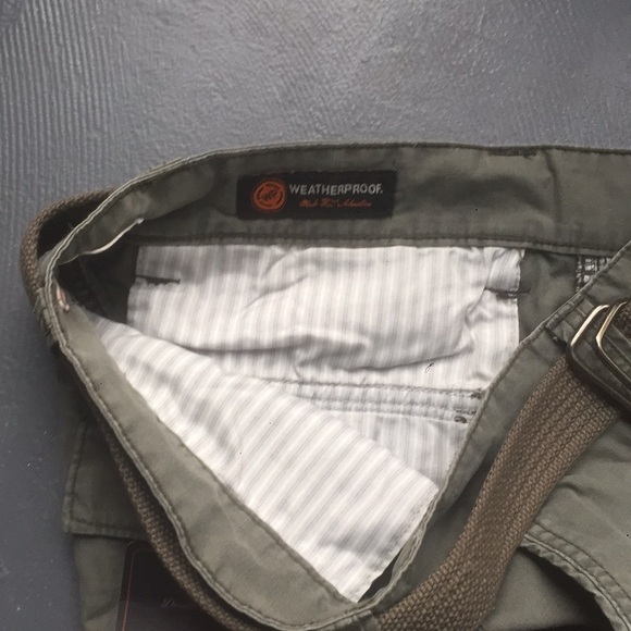 Green cargo shorts - Picture 5 of 6